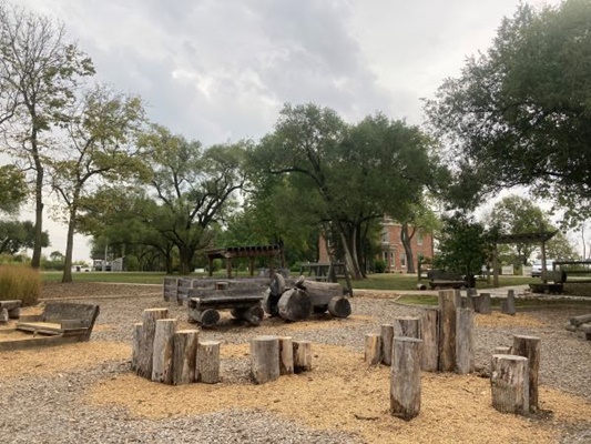 Natural Play Area at Chrisholm MetoPark